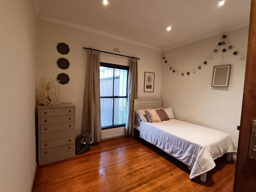 To Let 4 Bedroom Property for Rent in Avondale Western Cape